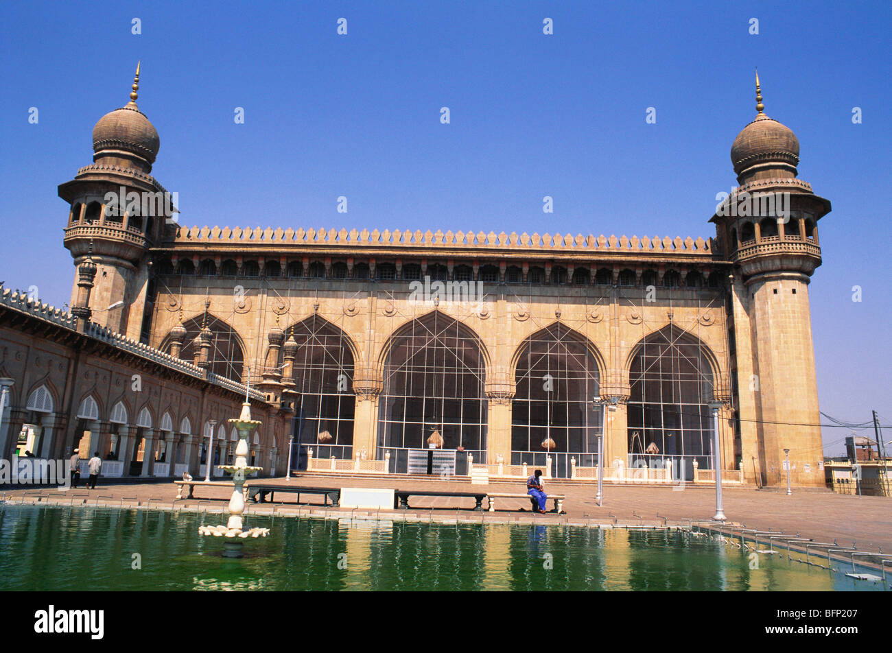 Makkah Masjid view 1